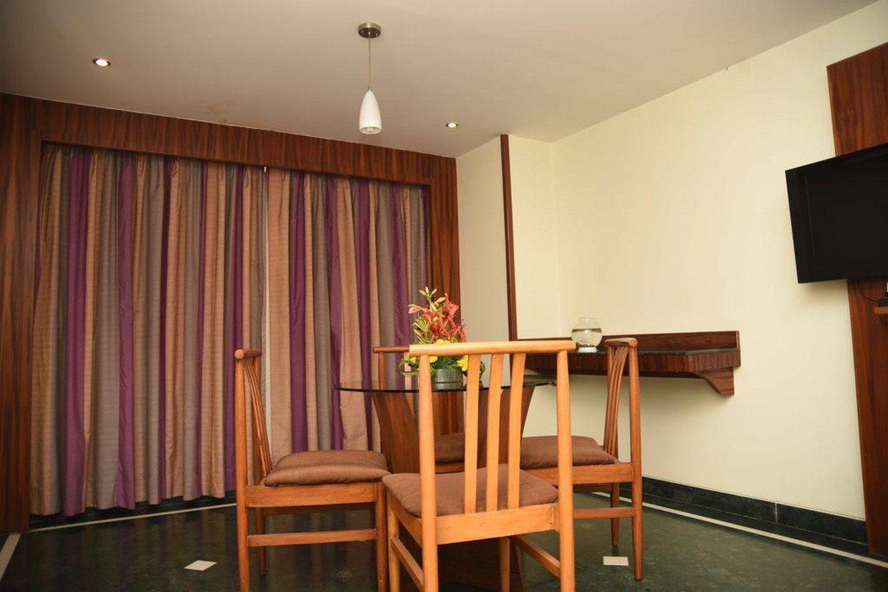 Hotel Maurya Bangalore Bagian luar foto