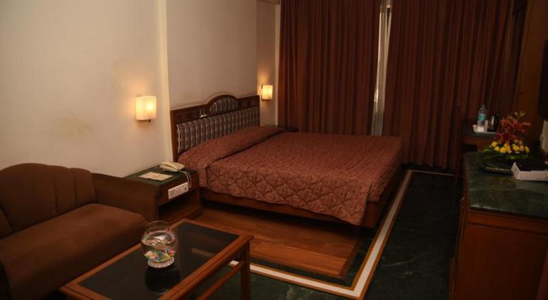 Hotel Maurya Bangalore Bagian luar foto