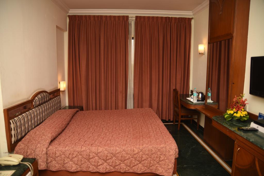Hotel Maurya Bangalore Bagian luar foto