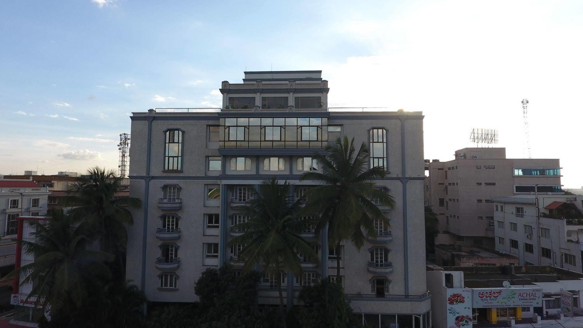 Hotel Maurya Bangalore Bagian luar foto
